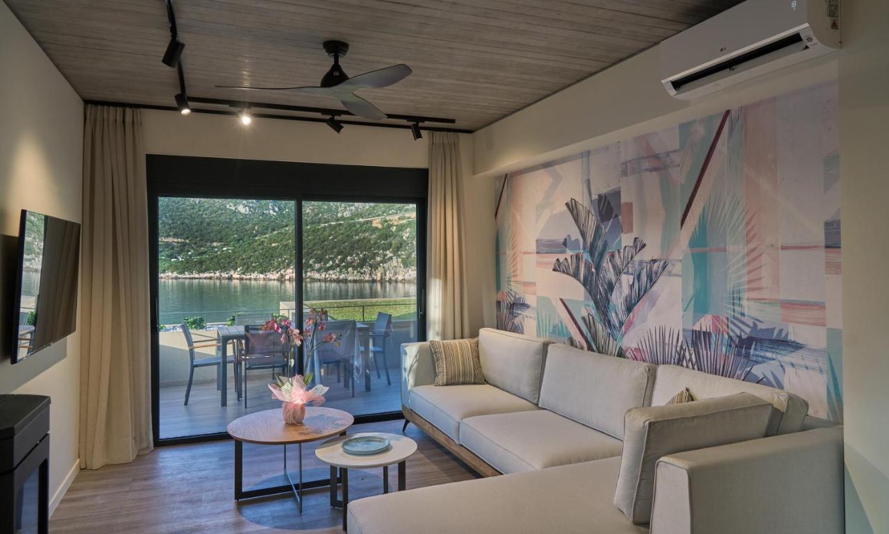 Into The Blue Suites Arkadiko Chorio Exterior photo
