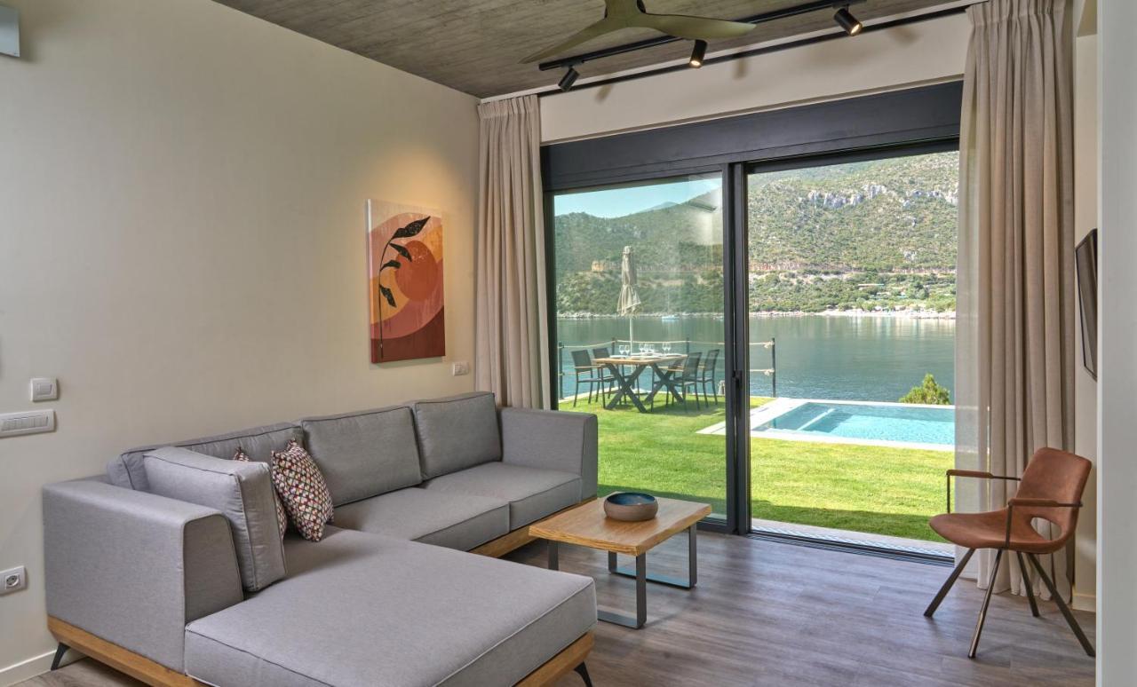 Into The Blue Suites Arkadiko Chorio Exterior photo